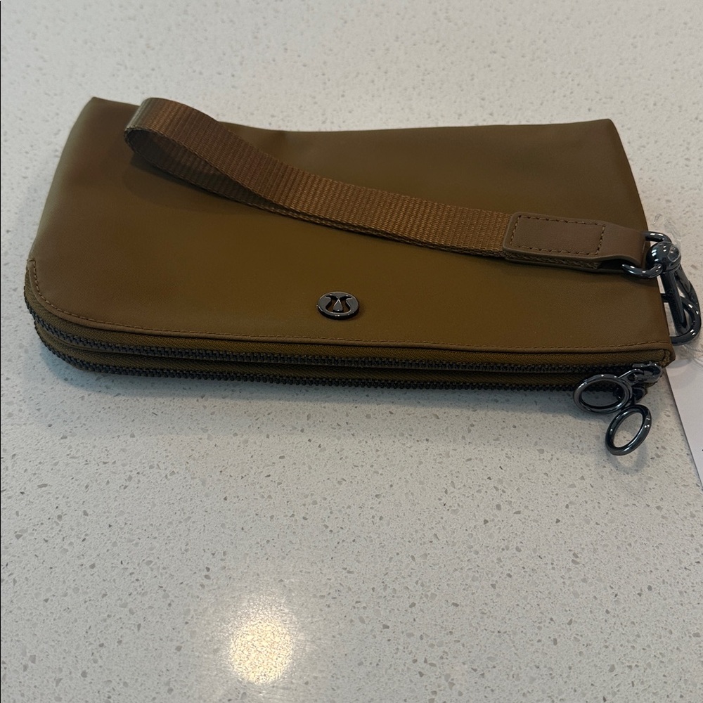 lululemon athletica Wristlet Bag - Picture 3 of 3
